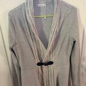 Grey cardigan with buckle